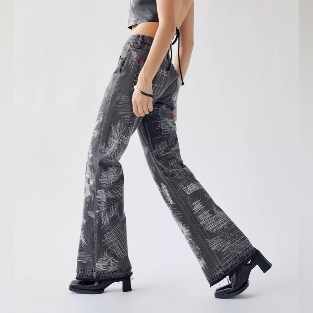 Urban Outfitters UO BDG '90s Mid-Rise Bootcut Jean - Contrast Stitch